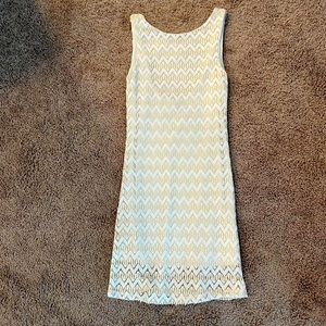Low back mini dress gold and cream white